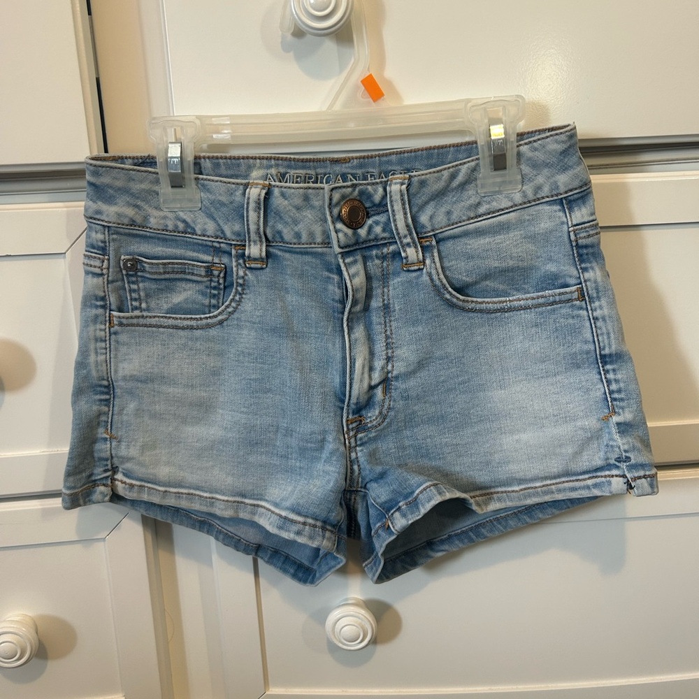 American Eagle Outfitters Women's Light Wash Jean Shorts